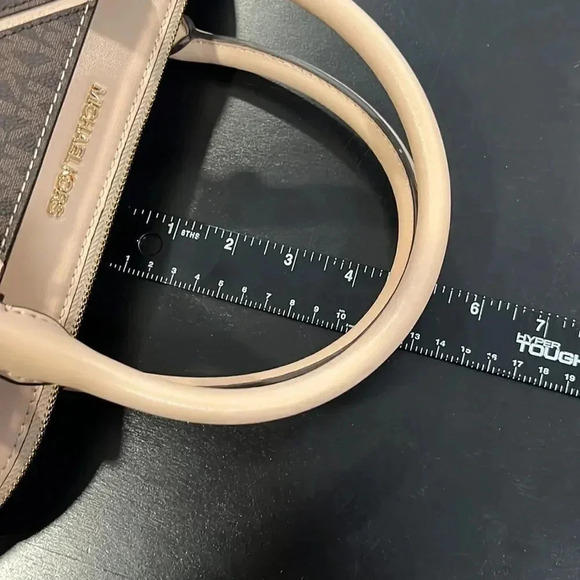 NWT Michael Kors Daria Buff Leather Diamond Pattern Large Satchel Bag Purse - Picture 16 of 16